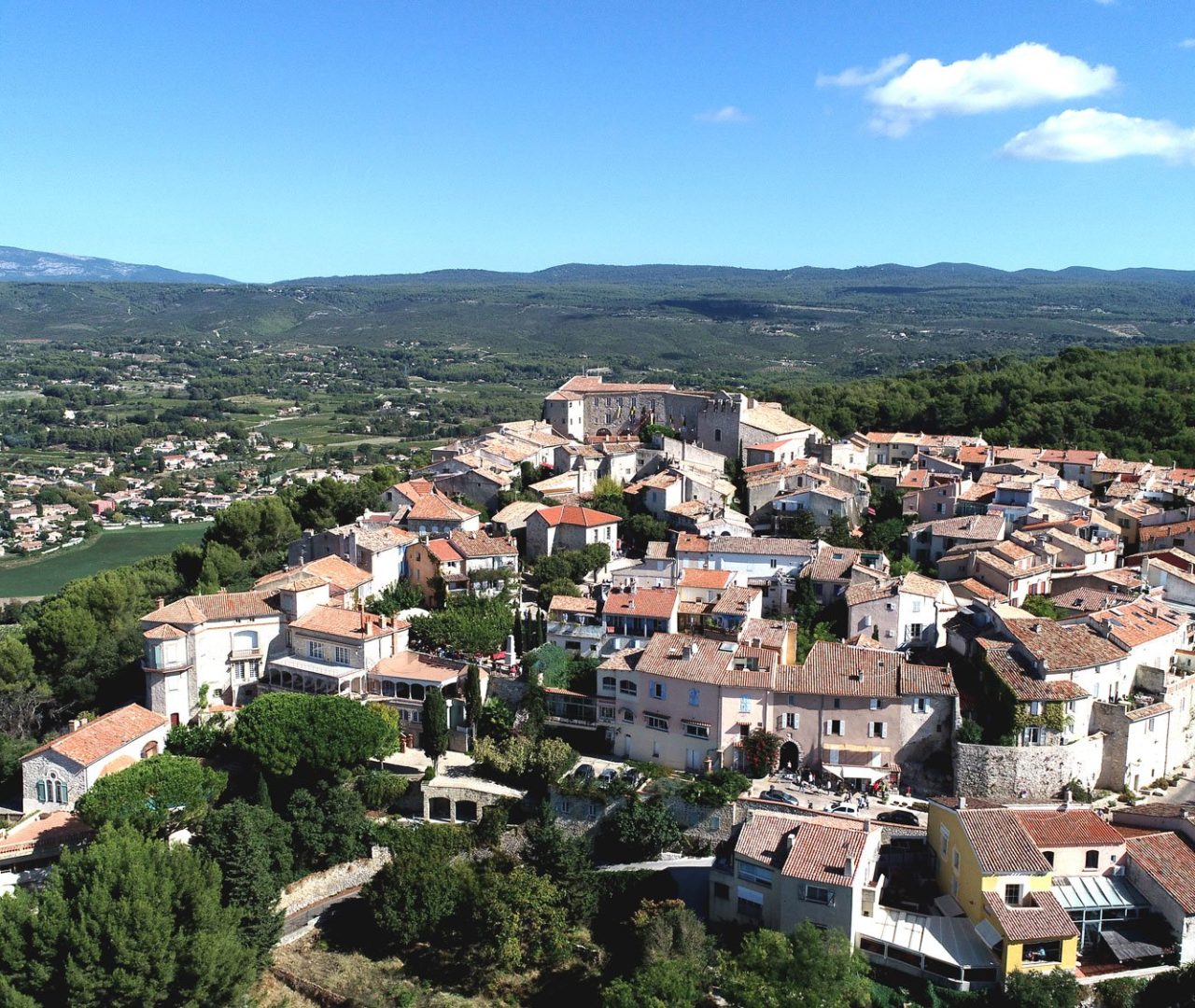 le-castellet-vue-densemble